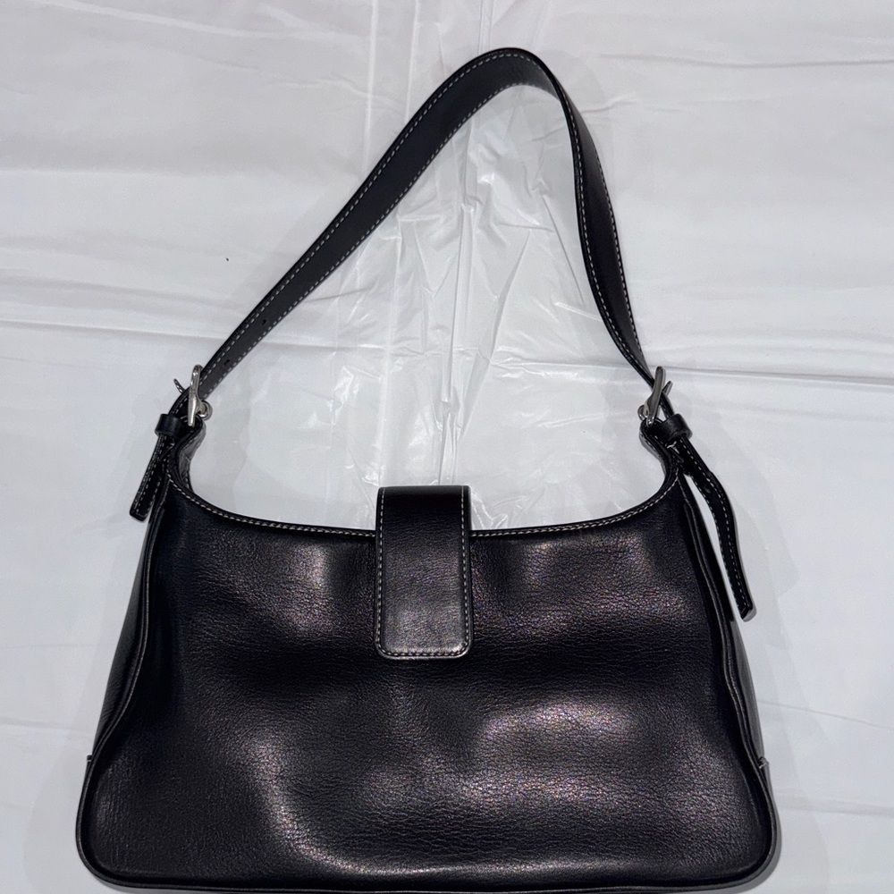 Elegant Black Leather Shoulder Bag